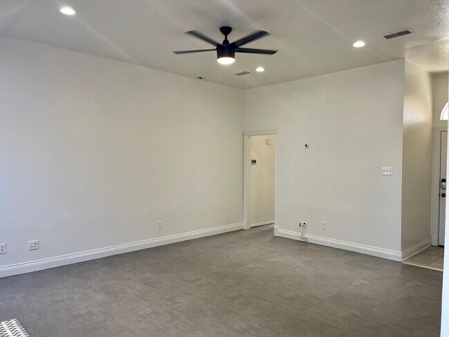 Foto del edificio - Updated home in Burleson