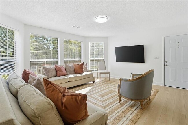 Foto del edificio - 904 Wentworth Ct