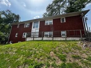 Building Photo - 1811 13th Ave