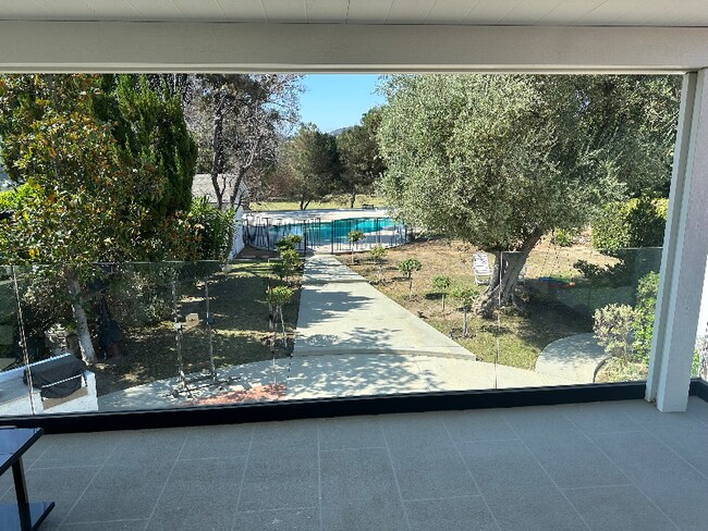 Foto del edificio - 18912 Pasadero Dr