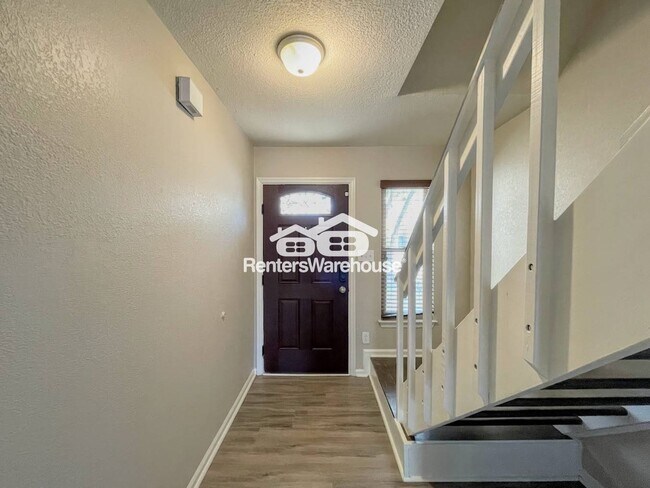 Foto del edificio - 4851 Tunlaw Ct