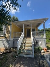 Building Photo - 189 Marlin St