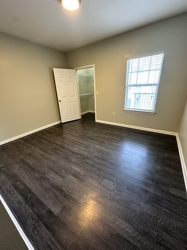 Foto principal - 800 Vista Lake Dr