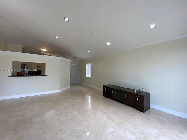 Foto del edificio - 16226 NW 19th St
