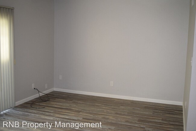 Building Photo - 3 br, 2.5 bath House - 6172 Shadow Lane
