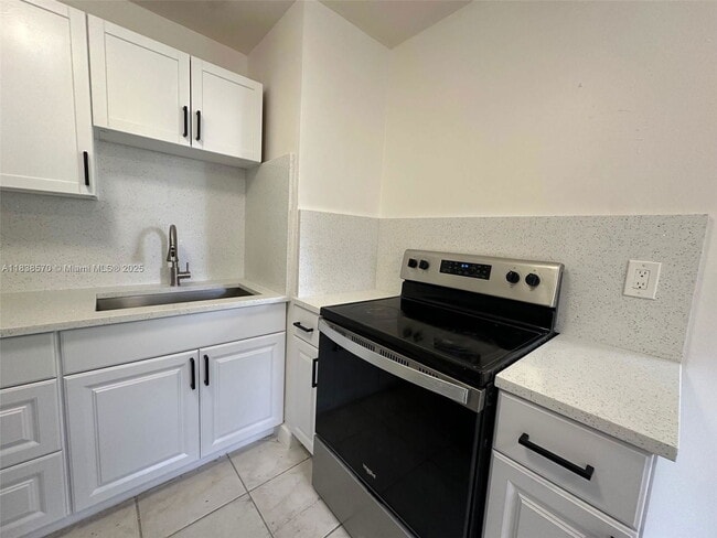 Photo - 717 NW 5th Ave Apartment