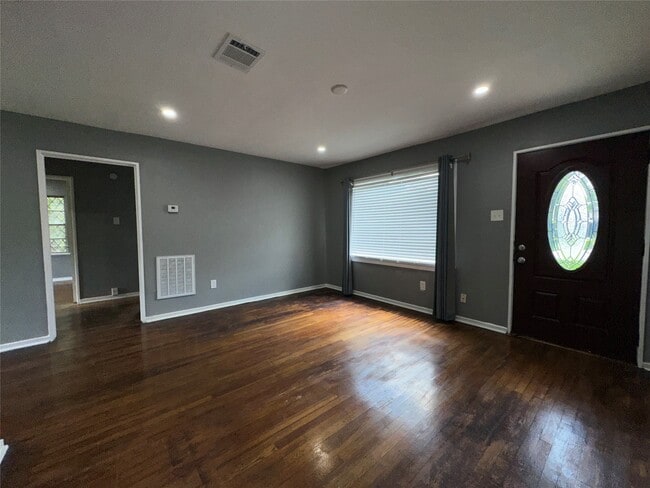 Building Photo - 8227 St Lo Rd