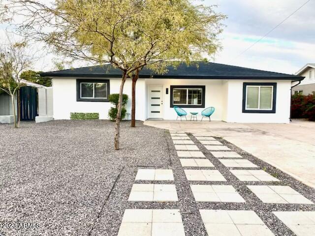 Primary Photo - 2020 E Weldon Ave