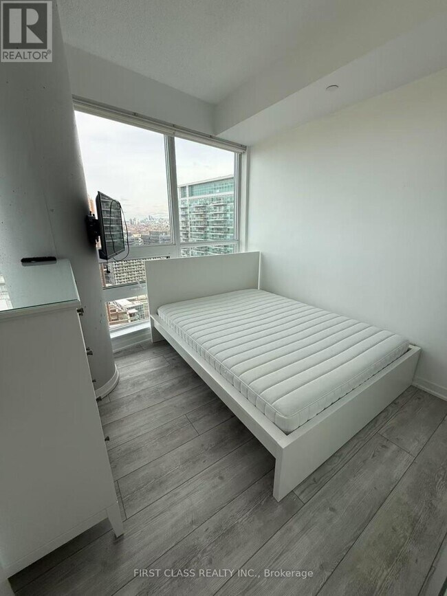 Photo du bâtiment - 150 E Liberty St