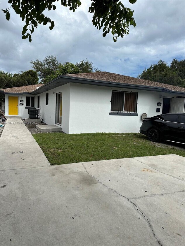 Primary Photo - 5729 NW 5th Ave