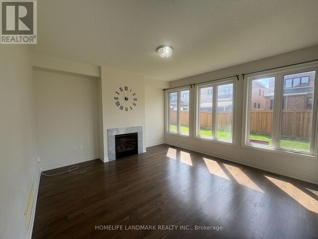 Building Photo - 8 Yarrow Ln