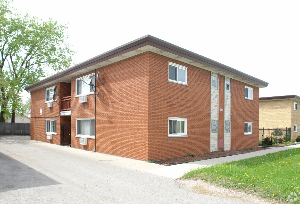 2430 Rose St, Franklin Park, IL 60131 Apartments Franklin Park, IL