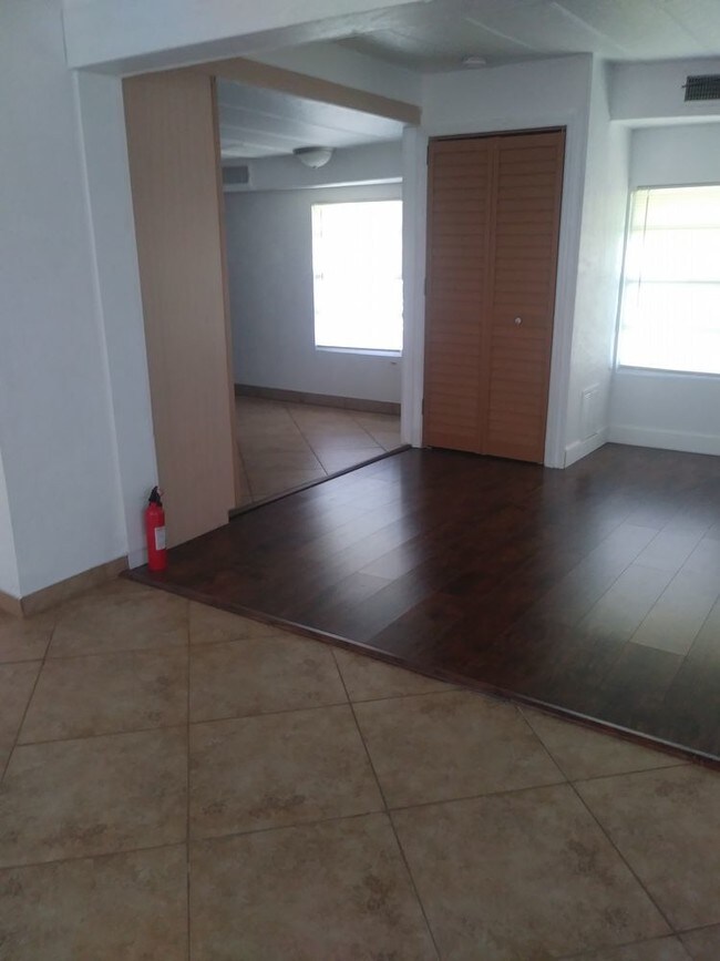 Foto del edificio - 5431 Oates Ave