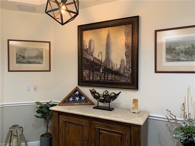 Foto del edificio - 2110 W First St