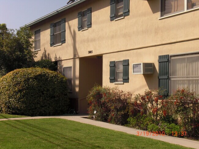 Building Photo - 5005 Whitsett Ave