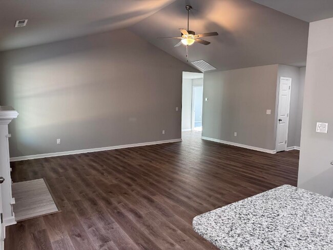 Foto del edificio - 405 Grand Oaks Dr