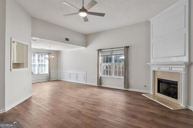 Foto del edificio - 2295 Winthrope Way Dr