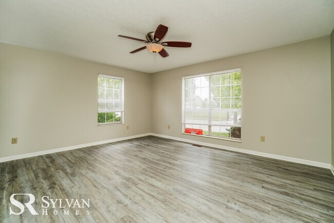 Building Photo - Come view this charming 3BR 1.5BA home