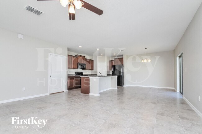 Building Photo - 10237 Carloway Hills Dr