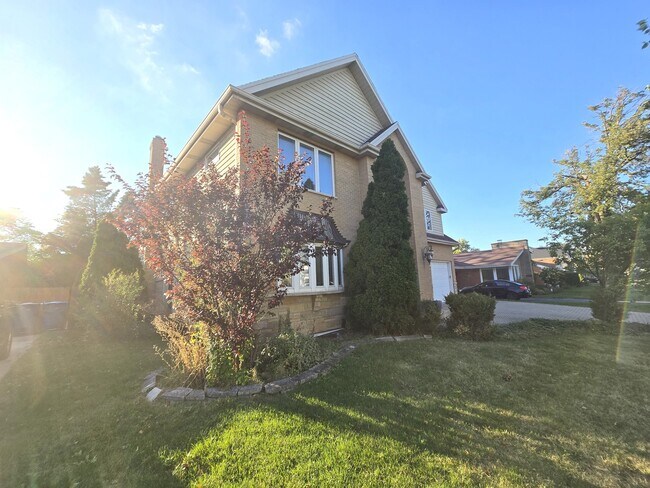 Building Photo - 409 Huntington Ln