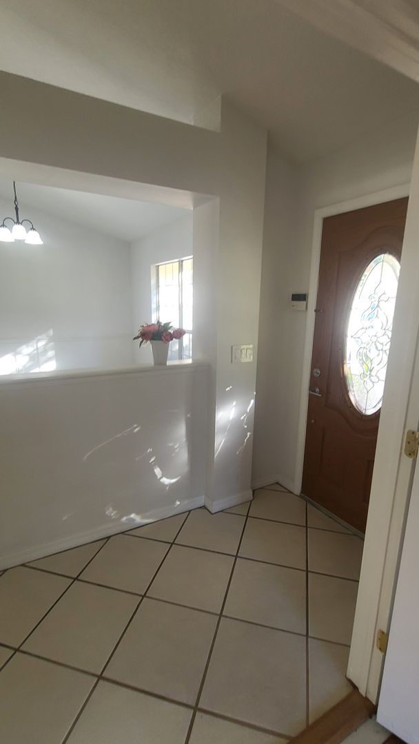 Beautiful 3/2 with office/flex room & fen... House Rental in