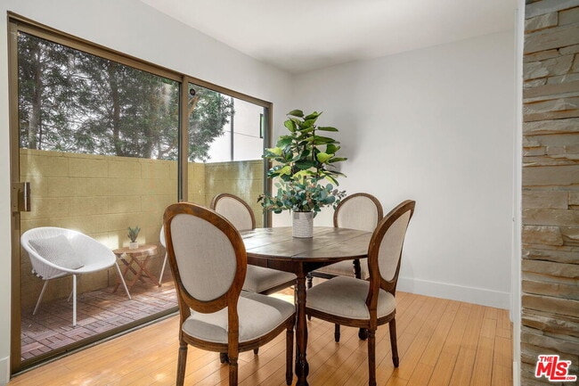 Building Photo - 11959 Dorothy St