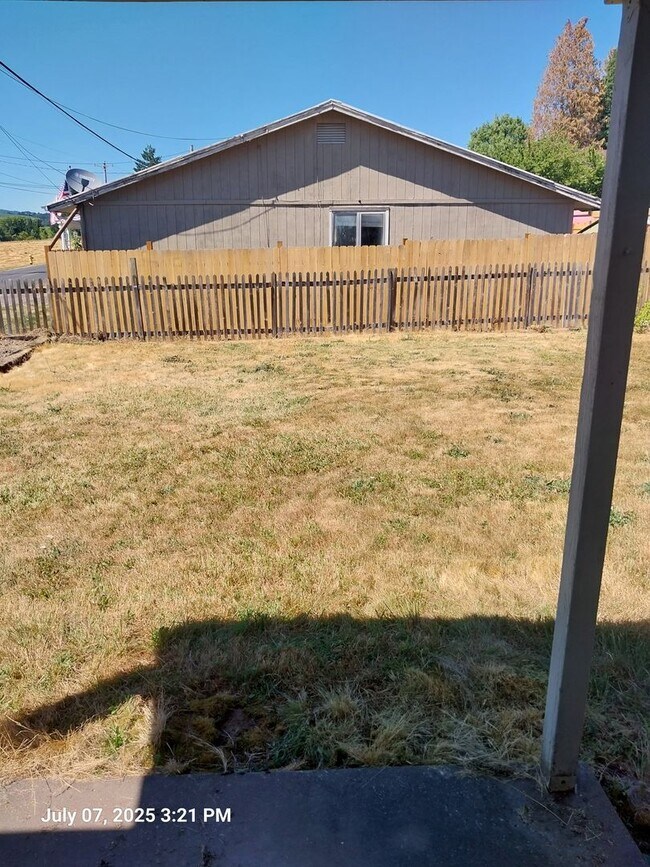 Foto del edificio - 170-190 Dahlia Street, Yamhill