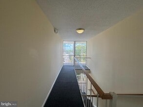 Building Photo - 3115 Patrick Henry Dr