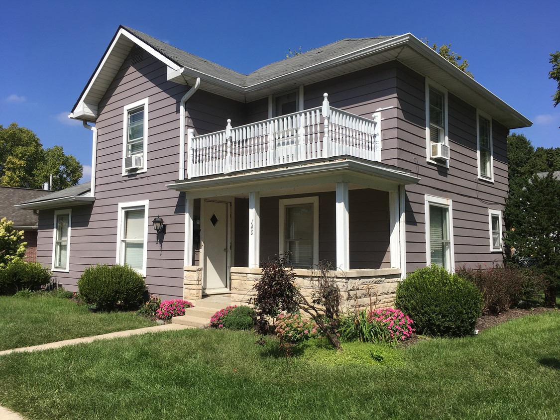 Foto principal - 140 1st St NE