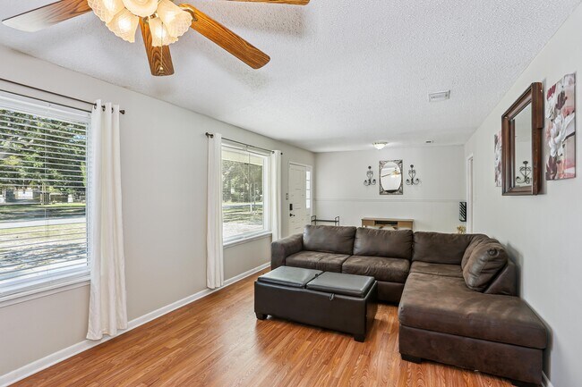 Foto del edificio - Sebulon Waycross