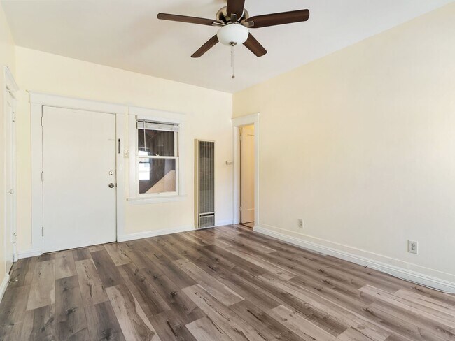 Interior Photo - 119 Orange Ave