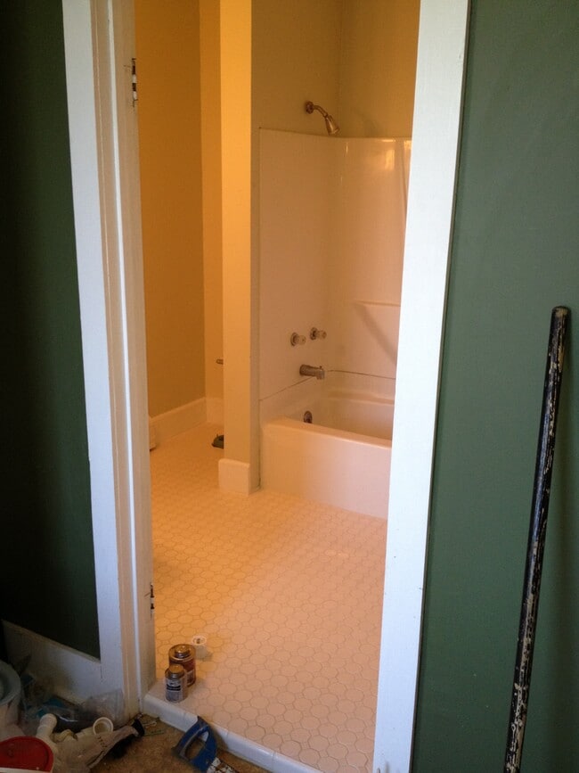 Building Photo - 79 Lower Creek Rd