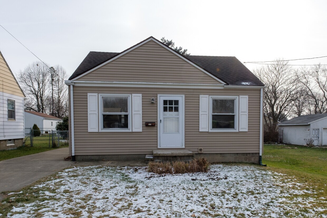1204 Chester Ave, Akron, OH 44314 House Rental in Akron, OH
