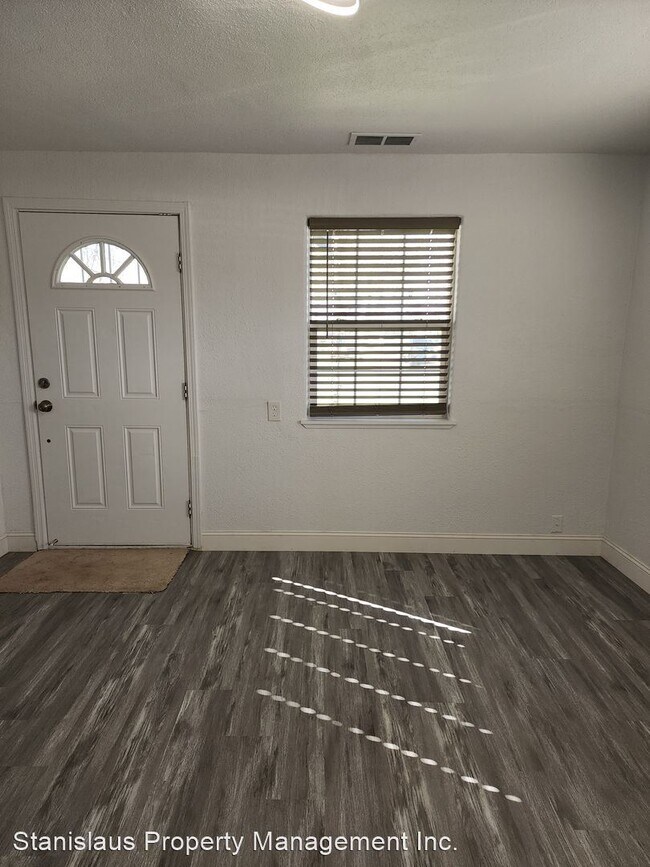 Foto del edificio - 3 br, 1 bath House - 424 E. Coolidge Ave