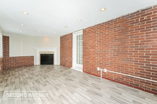 Foto del edificio - 5716 Brinley Dr