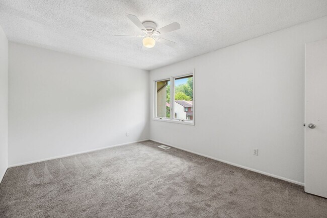 Foto del edificio - 2242 Cartwright Pl