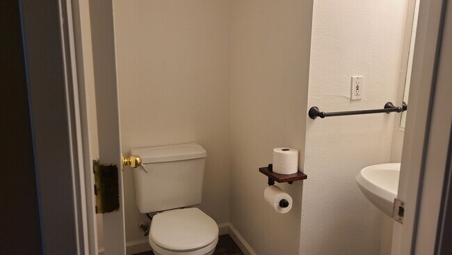 Building Photo - Two Story Colfax Condo - Close to Shops an...