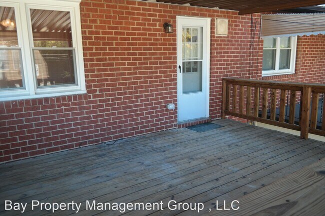 Building Photo - 3 br, 1.5 bath House - 5644 Leiden Rd