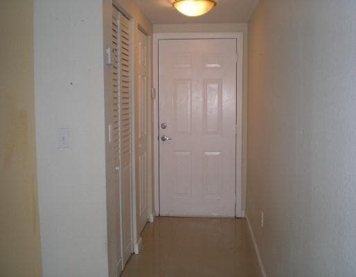 Building Photo - 2544 Centergate Dr