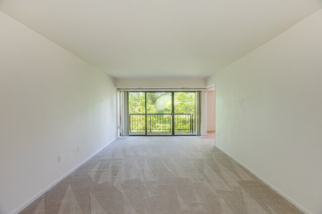 living room/balcony - 9741 Kings Crown Ct