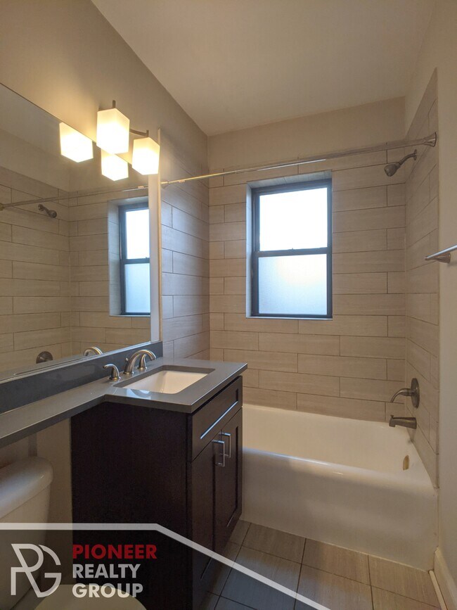 Foto del edificio - 2315 N Rockwell St