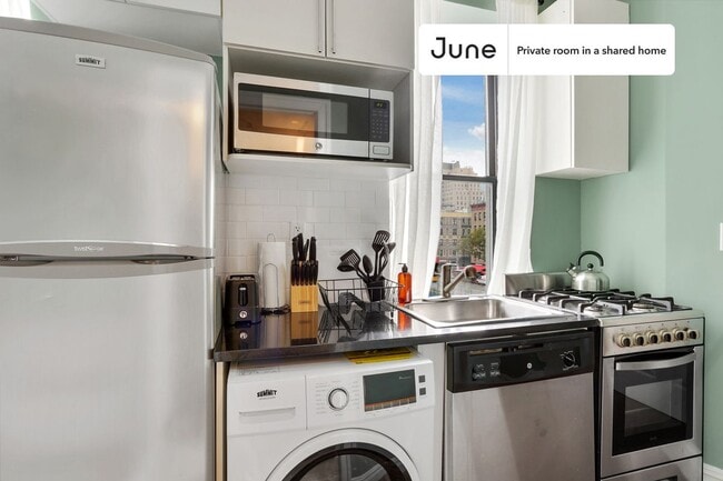 Foto del edificio - Room in Shared 2 bed/1 bath home