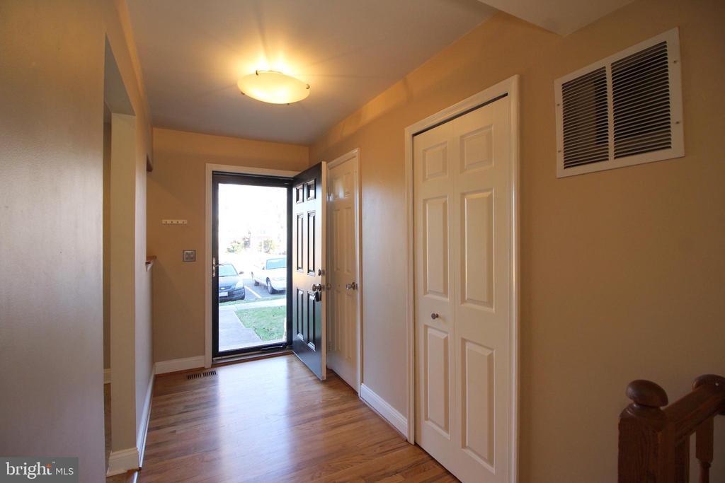 192 Sulgrave Ct, Potomac Falls, VA 20165 Townhome Rentals in Potomac