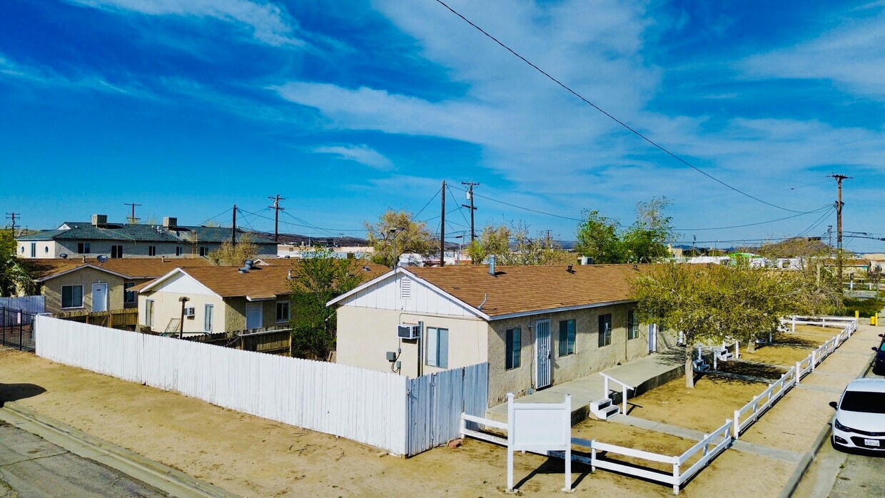 1857 Elm St, Rosamond, CA 93560 House Rental in Rosamond, CA