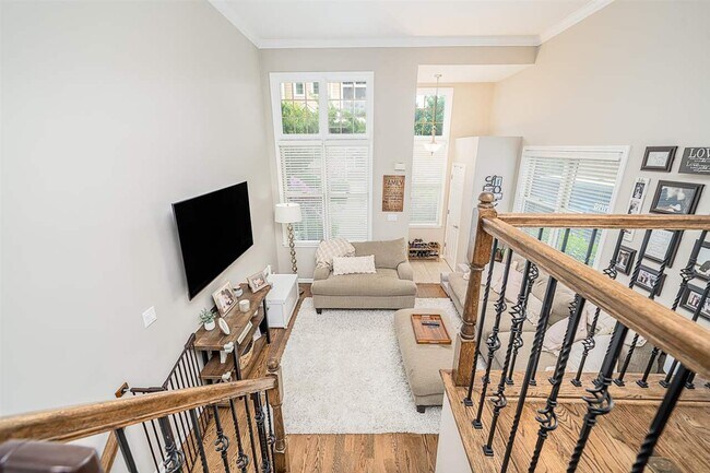 Foto del edificio - 368 Kingston Ct