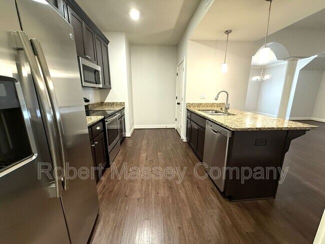 Foto del edificio - 100 Beckley Ridge Ln