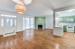 Building Photo - 3208 Cole Ave