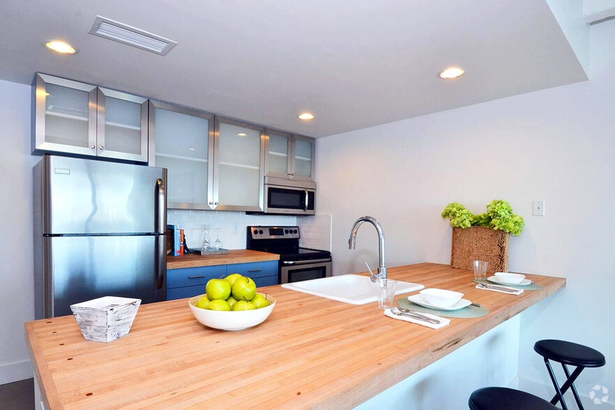 Drayton Tower Rentals Savannah, GA