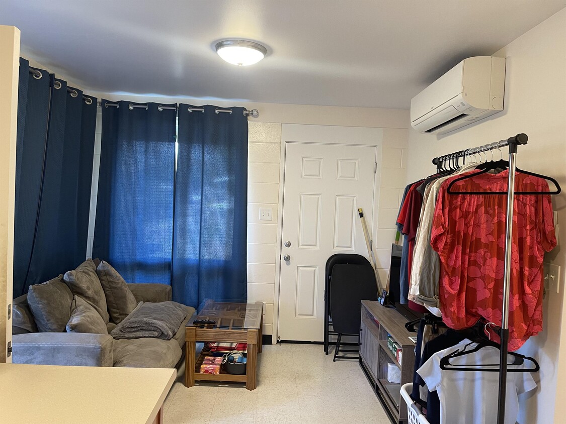 Primary Photo - 281 W Lanai St