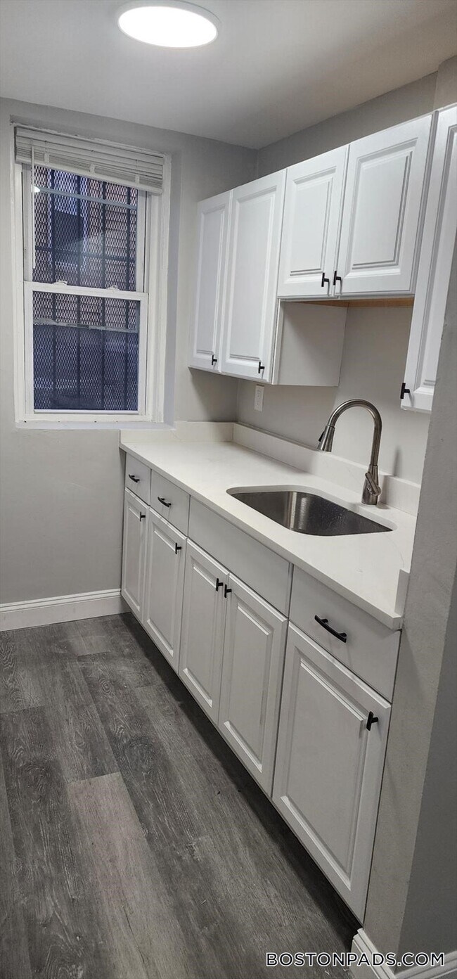 Building Photo - 451 Norfolk St